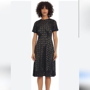 Maggy London Women's A-Line Short Sleeve Floral Laser Cut Navy Midi Dress
